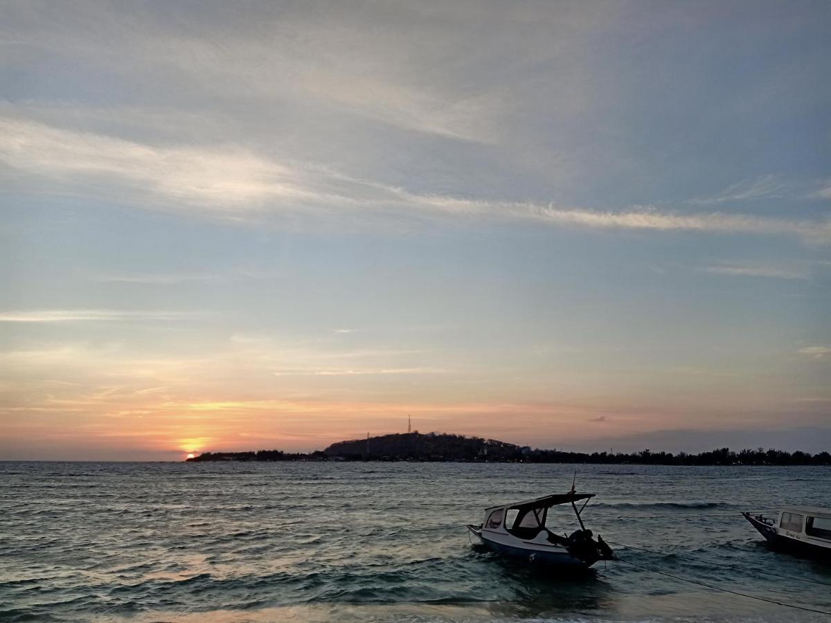 Two Brothers Bungalows Gili Meno Exterior foto